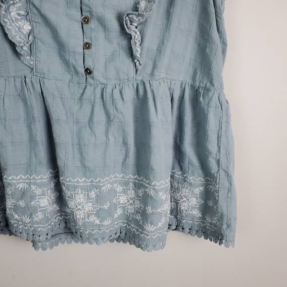 Knox Rose Women's Flutter Sleeveless Embroidered V-Neck Blouse Medium - Picture 5 of 7